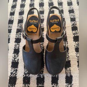 Swedish Hasbeens Toffel T Strap Sky High 37